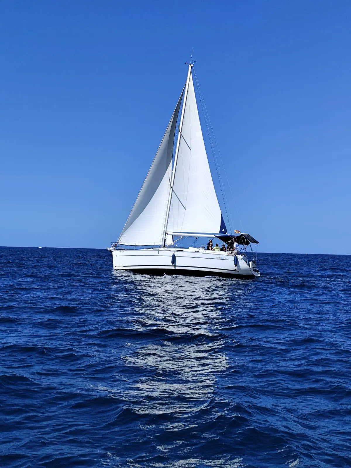 Light Lunch and Return Sail