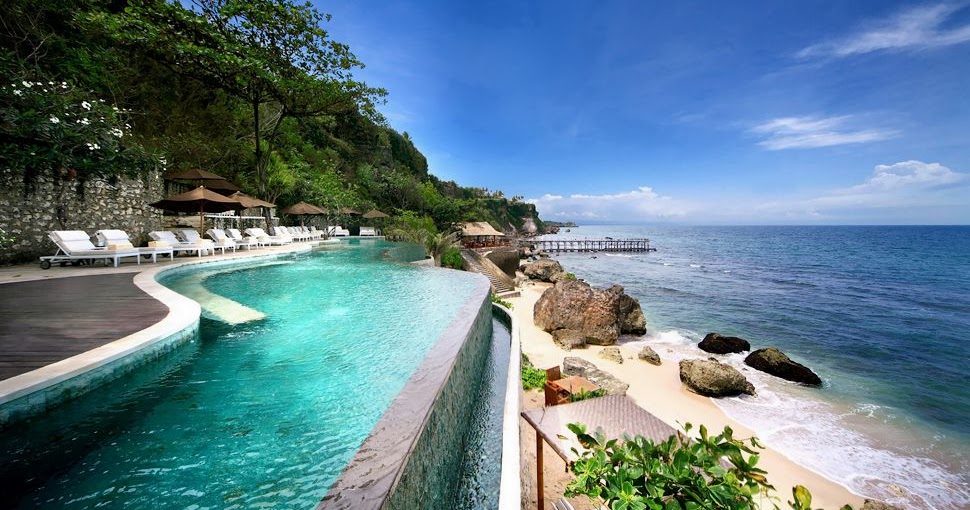 Ayana Komodo