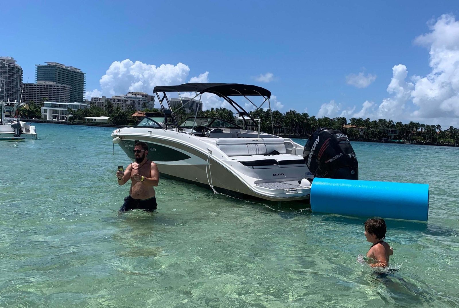 Miami Private Luxury Boat Charter With a Captain