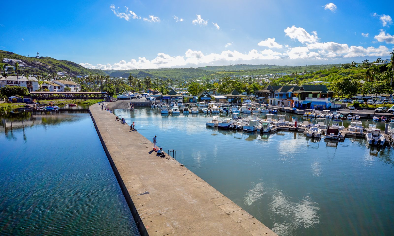 Port de Saint-Gilles Boarding Pontoon