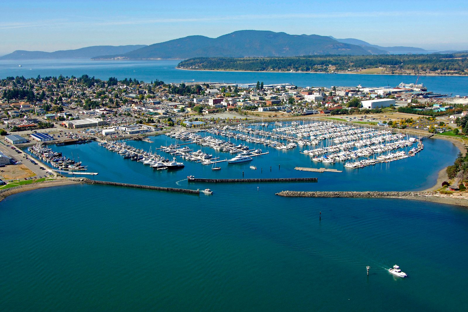 Cap Sante Marina A Dock