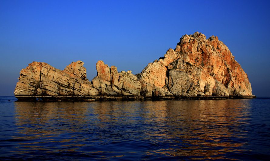 Dibba Rock Viewpoint