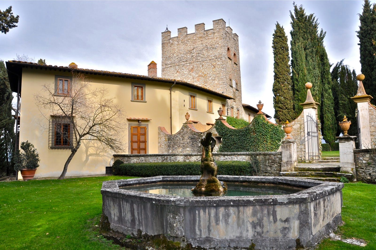 Castello di Verrazzano Courtyard
