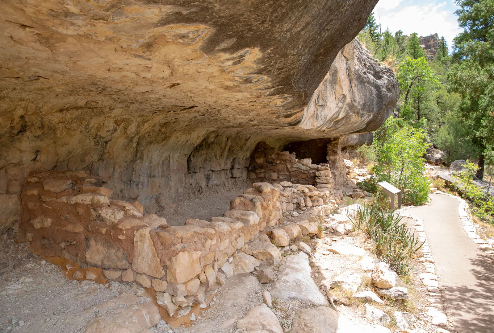 Walnut Canyon National Monument