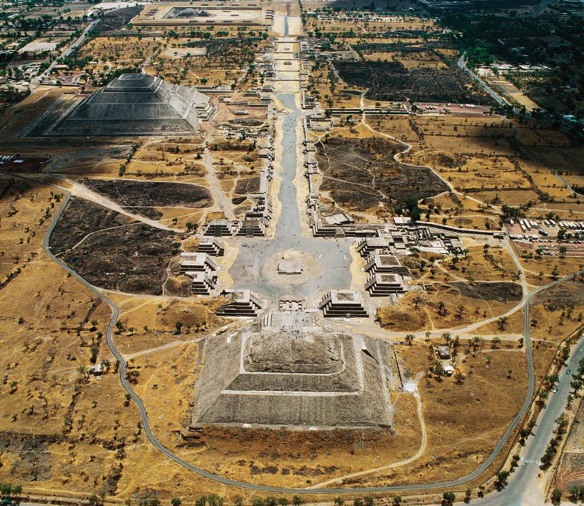 Calzada de los Muertos