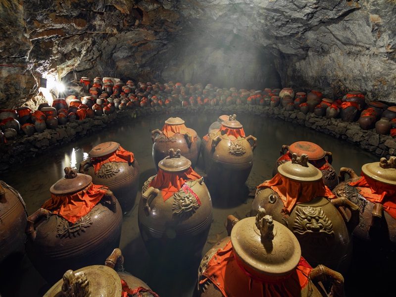 Nau Ruou Cave