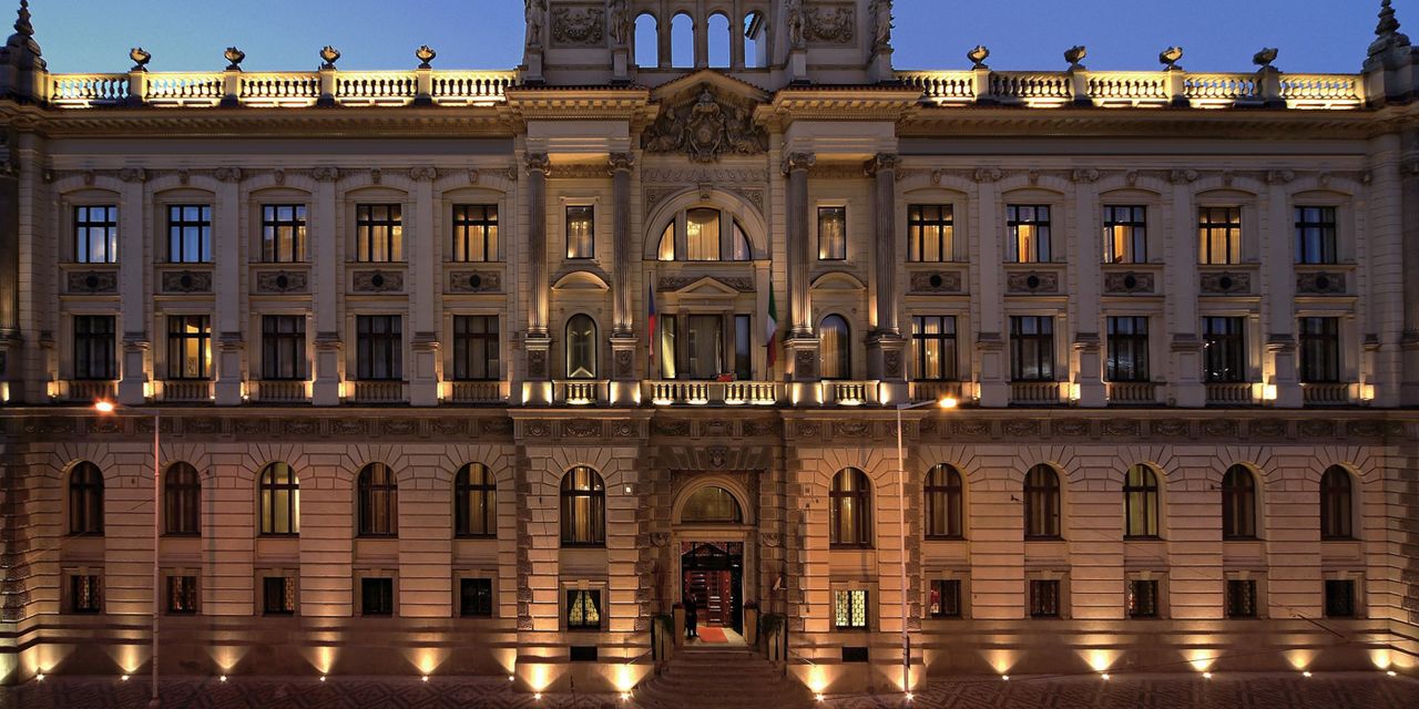NH Collection Prague Carlo IV