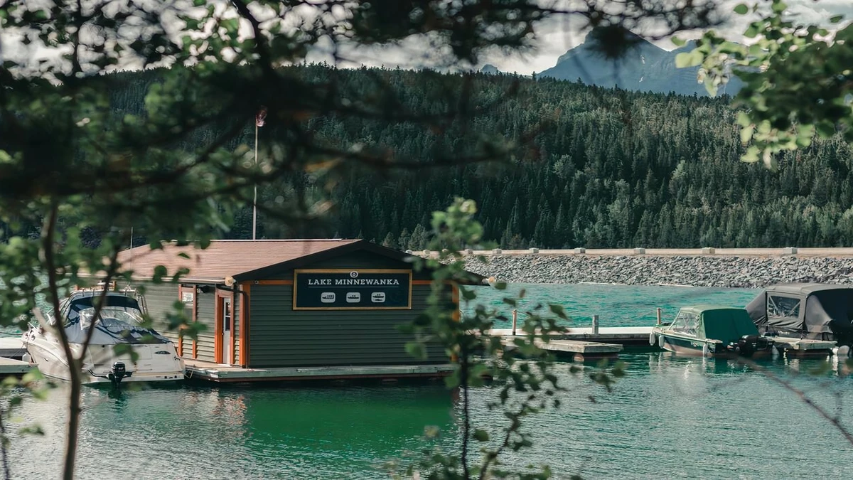 Lake Minnewanka Boathouse
