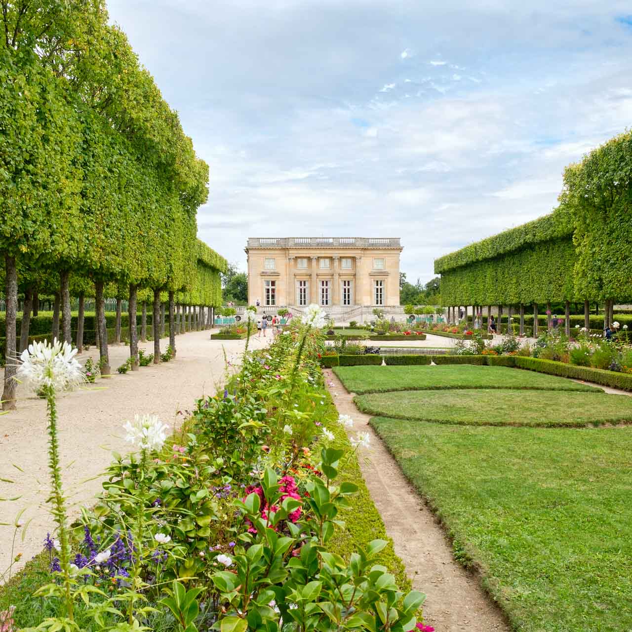 Trianon estate