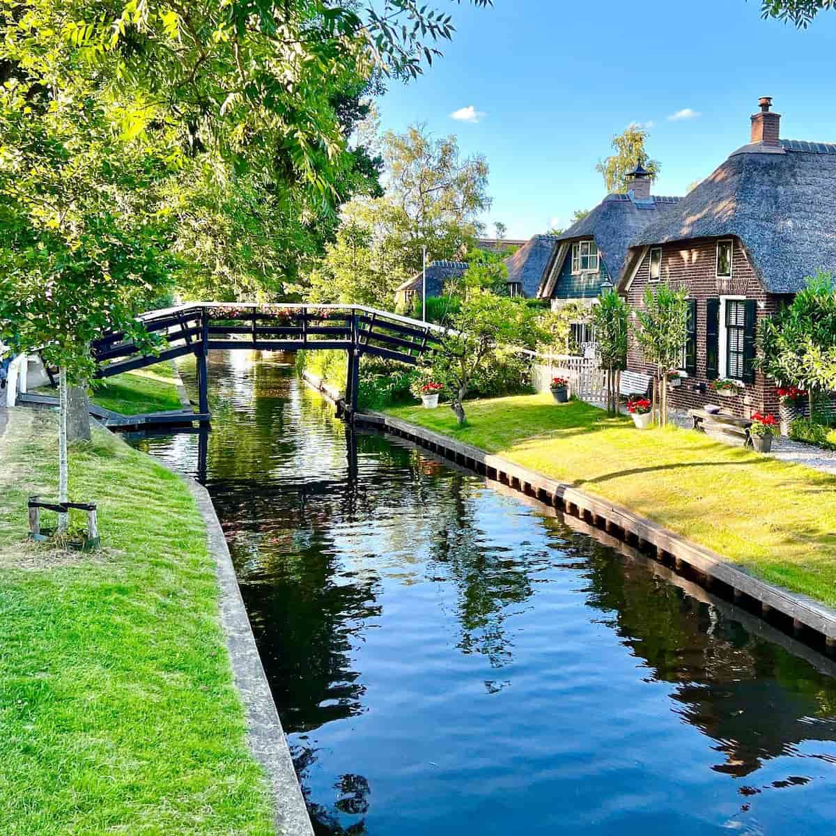 Wooden Hump-Back Bridges