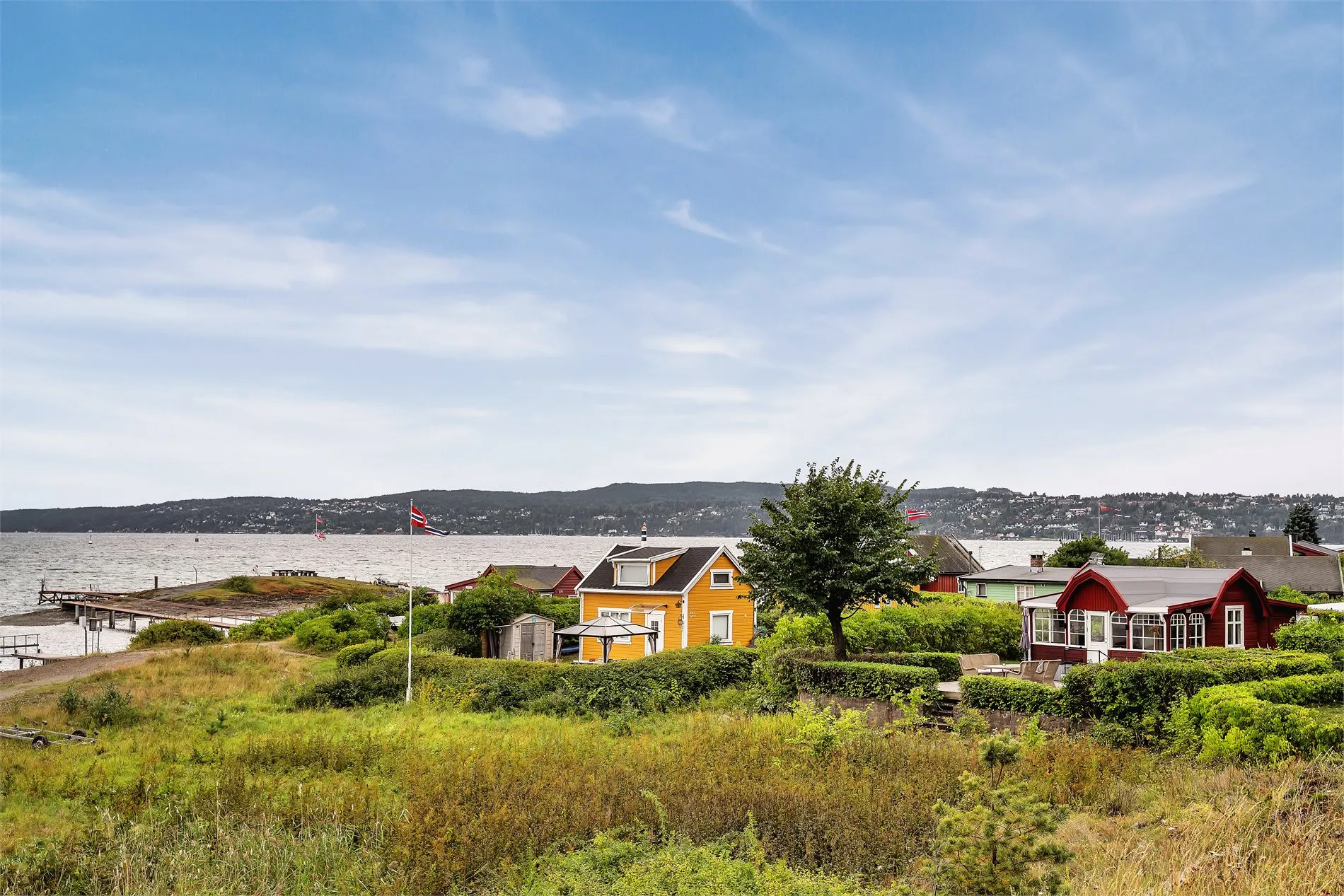 Lindøya Colored Cabins