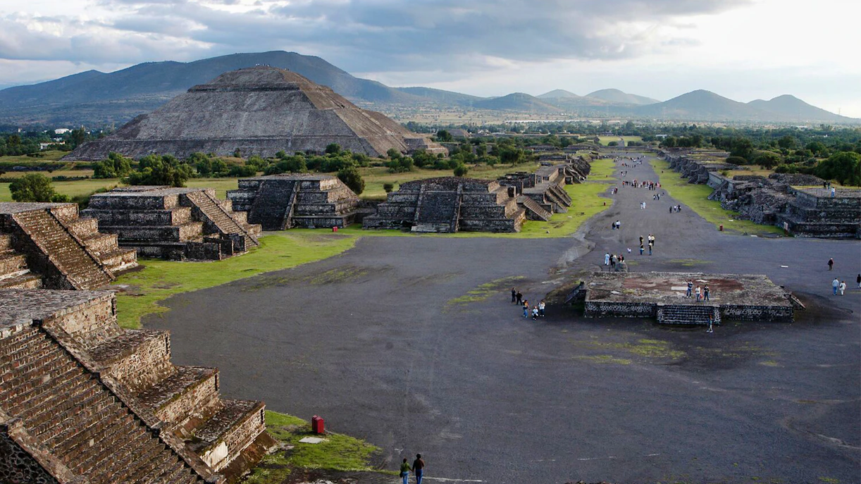 Avenue of the Dead