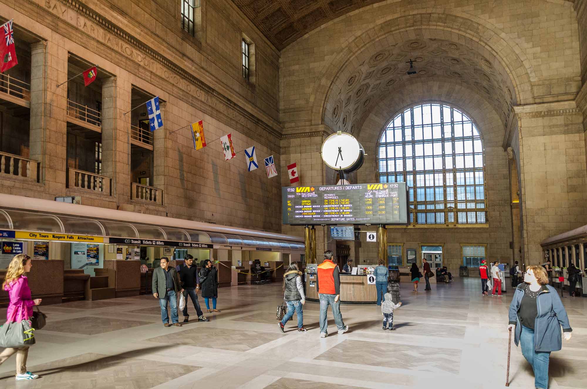 Toronto Airport Transfers to Downtown