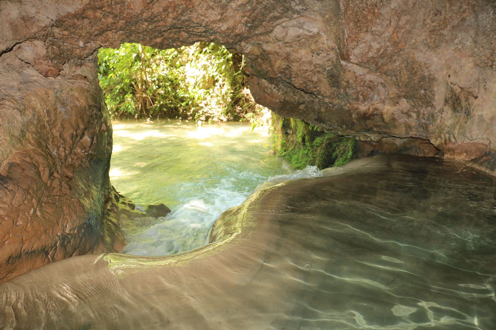 Hidden Cascades