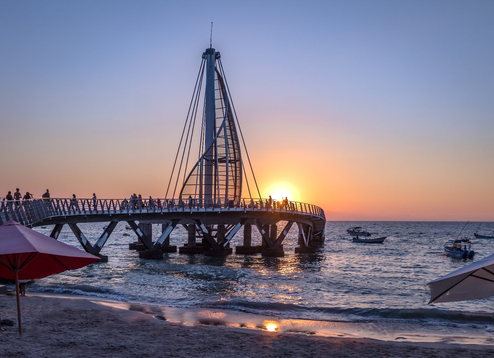 Los Muertos Pier