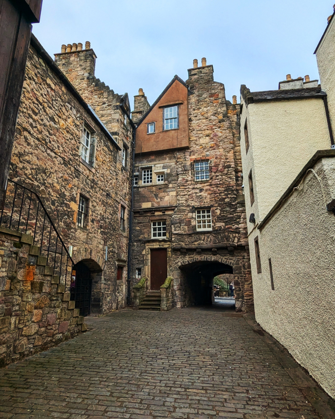 Royal Mile Close
