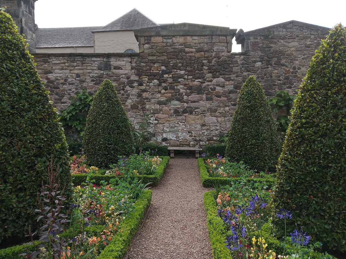 Dunbar's Close Garden