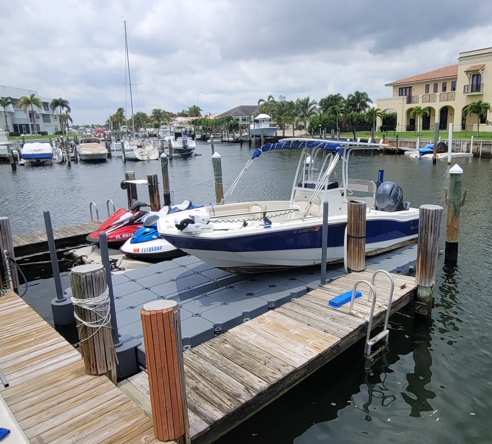 Marina Xtabay Dockside