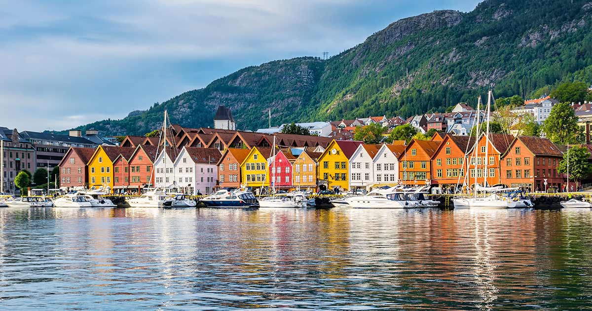 Sailing the Cityfjord