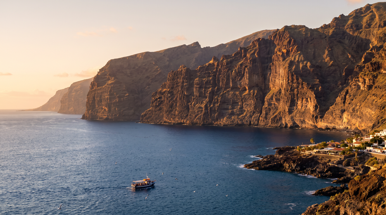 Los Gigantes Cliffs