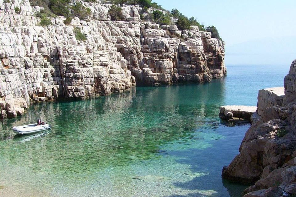 Mala Stiniva Bay