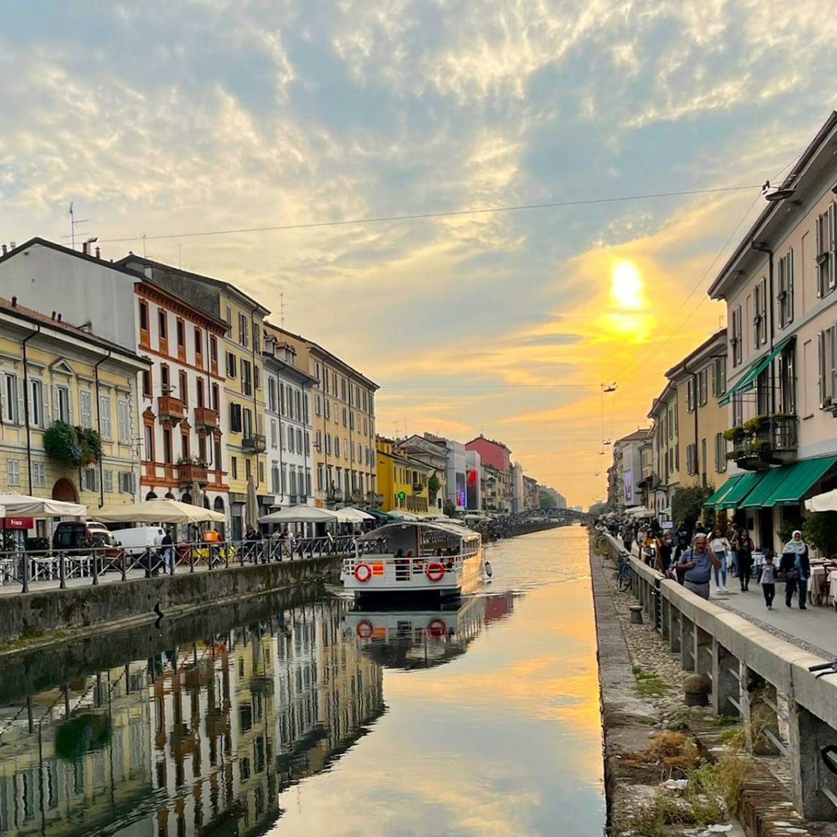 Explore the Darsena Basin