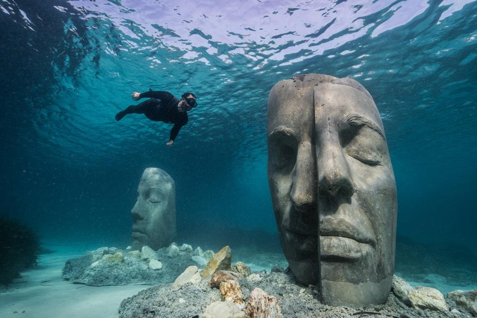 Underwater Ecomuseum Statues