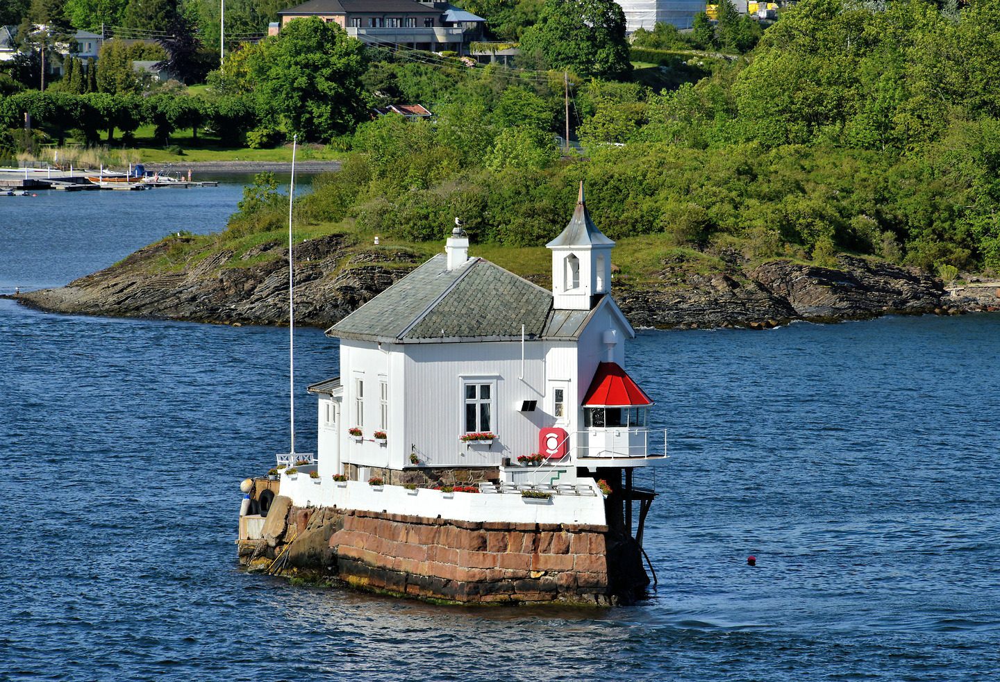 Dyna Lighthouse