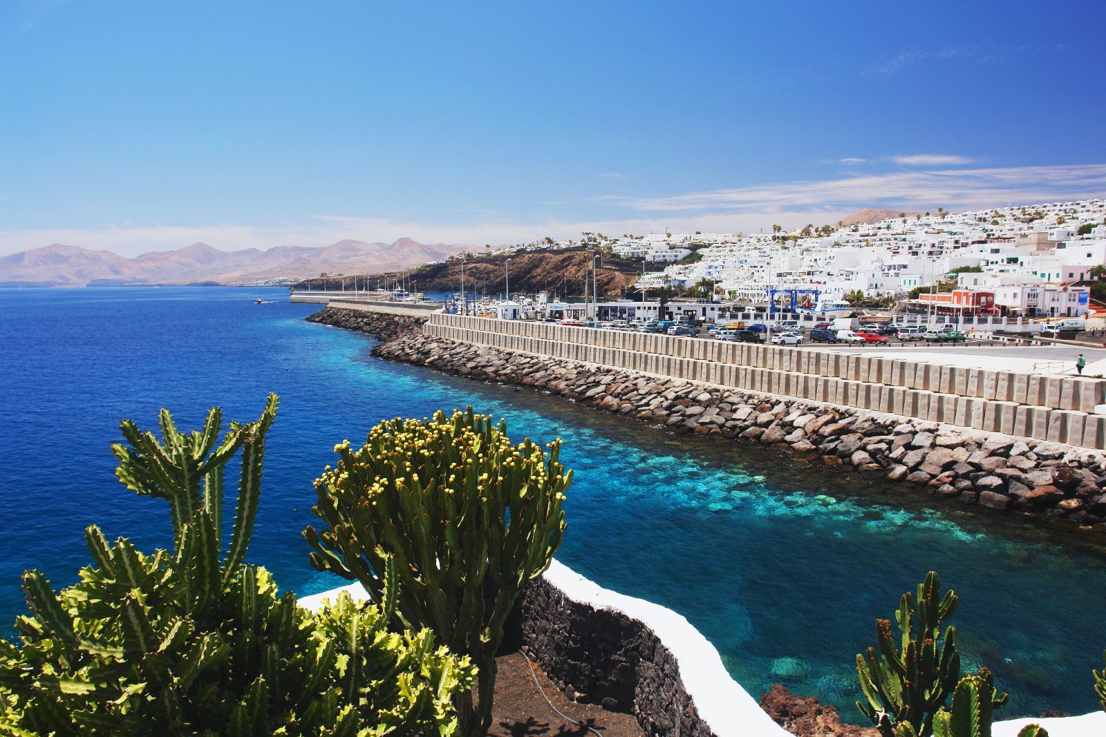 Puerto del Carmen Harbor Wall