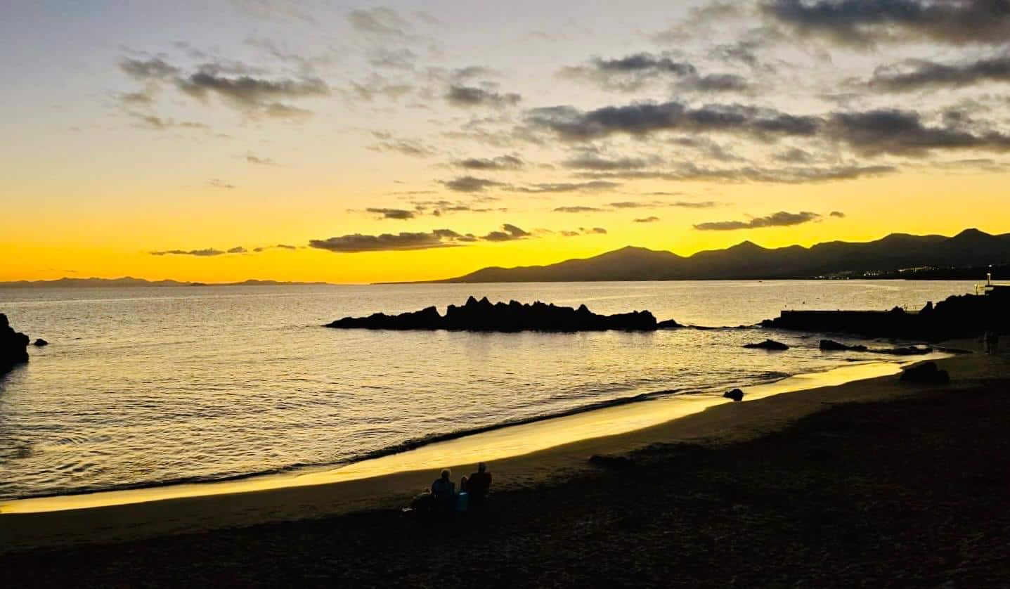 Playa Chica shoreline