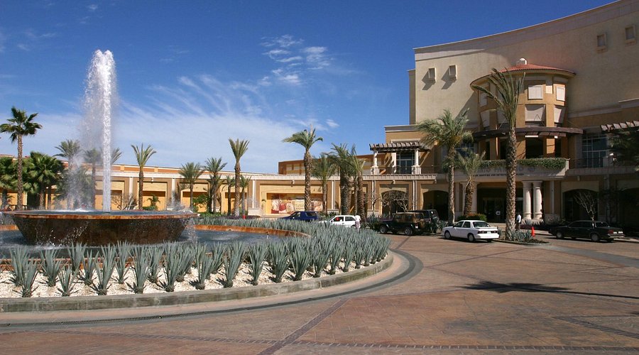 Puerto Paraiso Mall