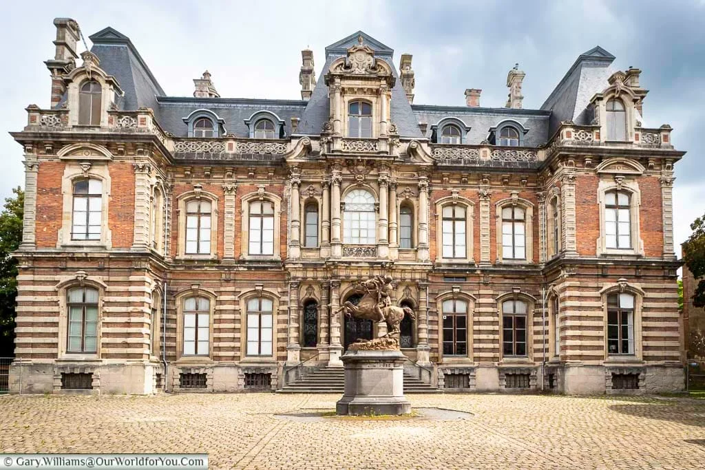 Château Perrier Courtyard