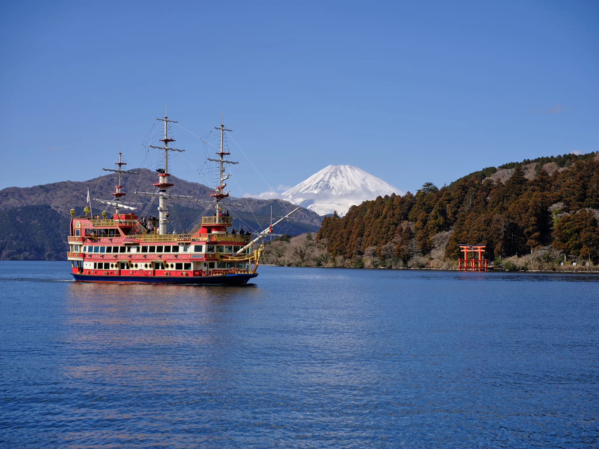 Lake Ashi Cruise Pirate Ship