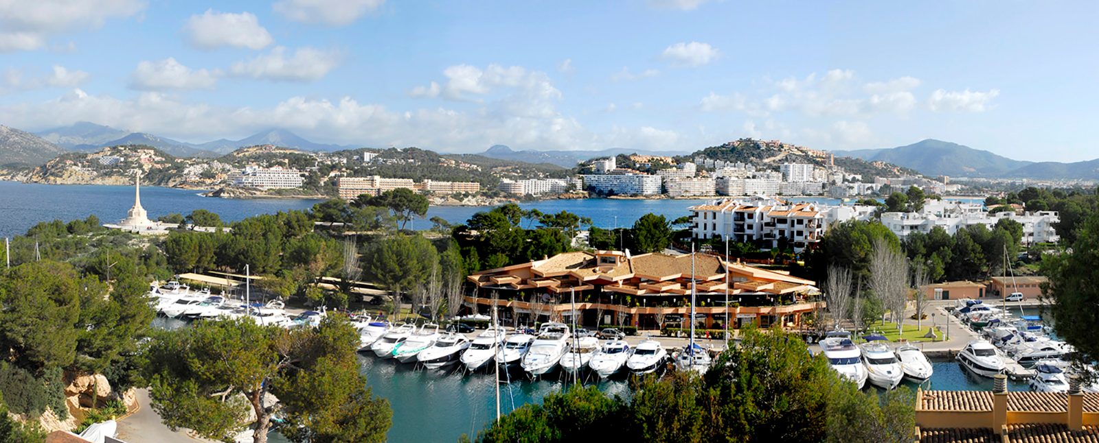 Club Náutico Harbor