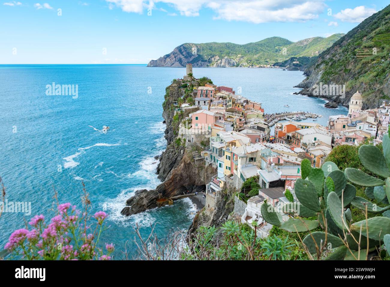 Coastal Navigation to Manarola