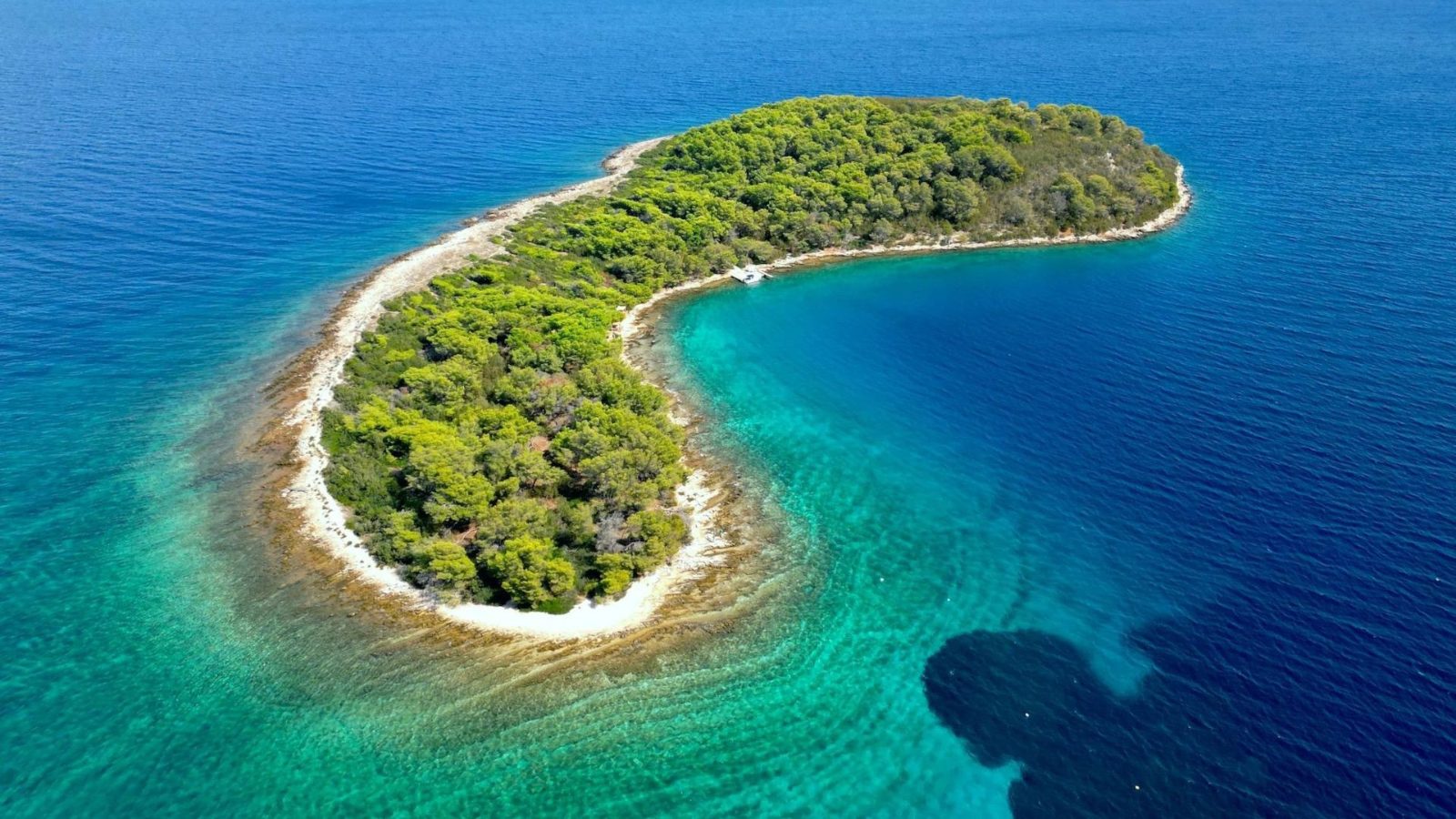 Cruising to Zečevo Islet