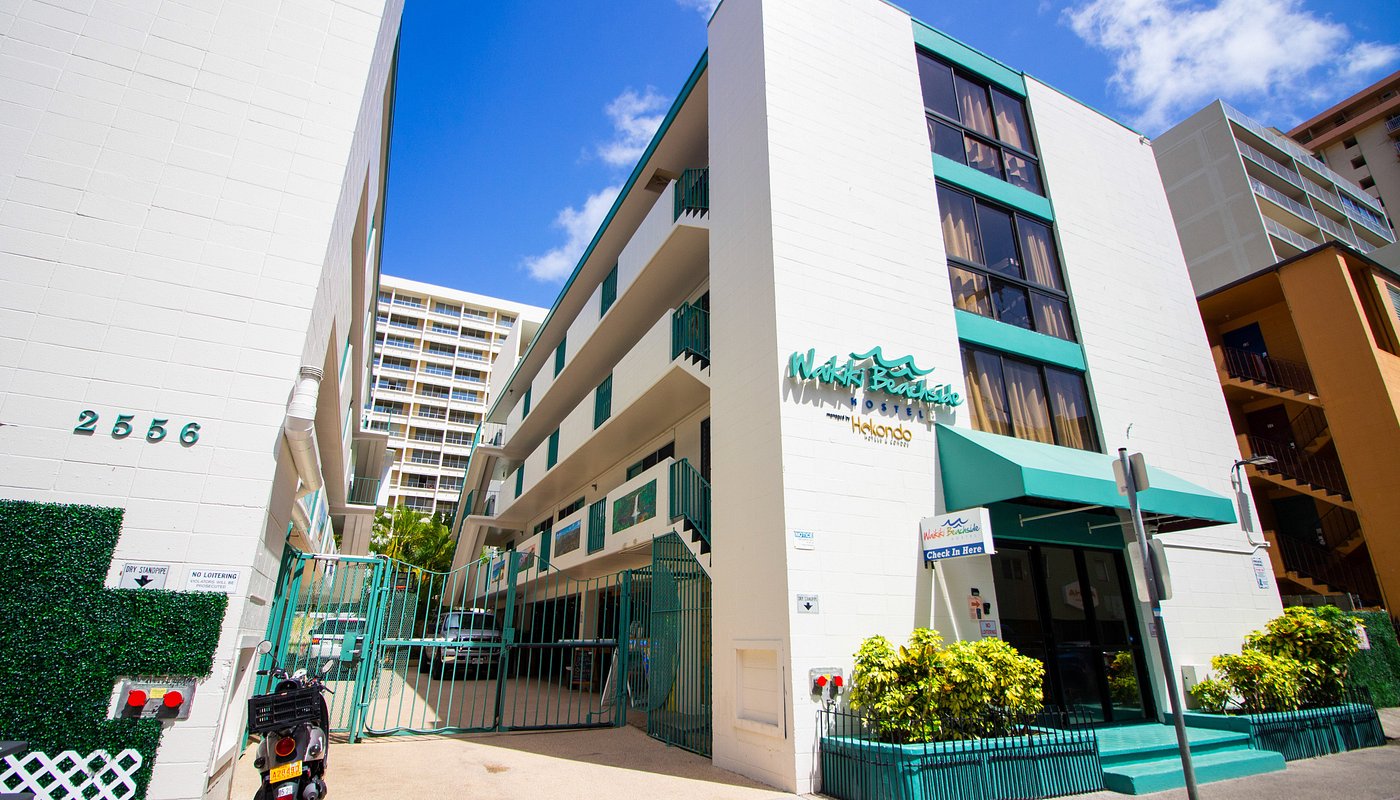 Waikiki Beachside Hostel