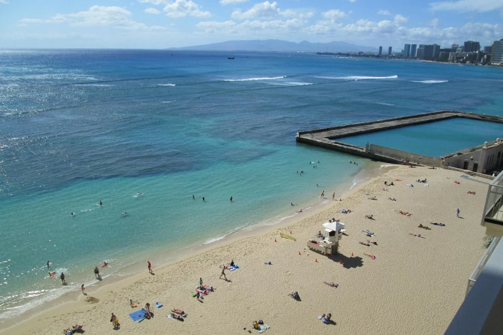 Sans Souci Beach Lagoon Edge