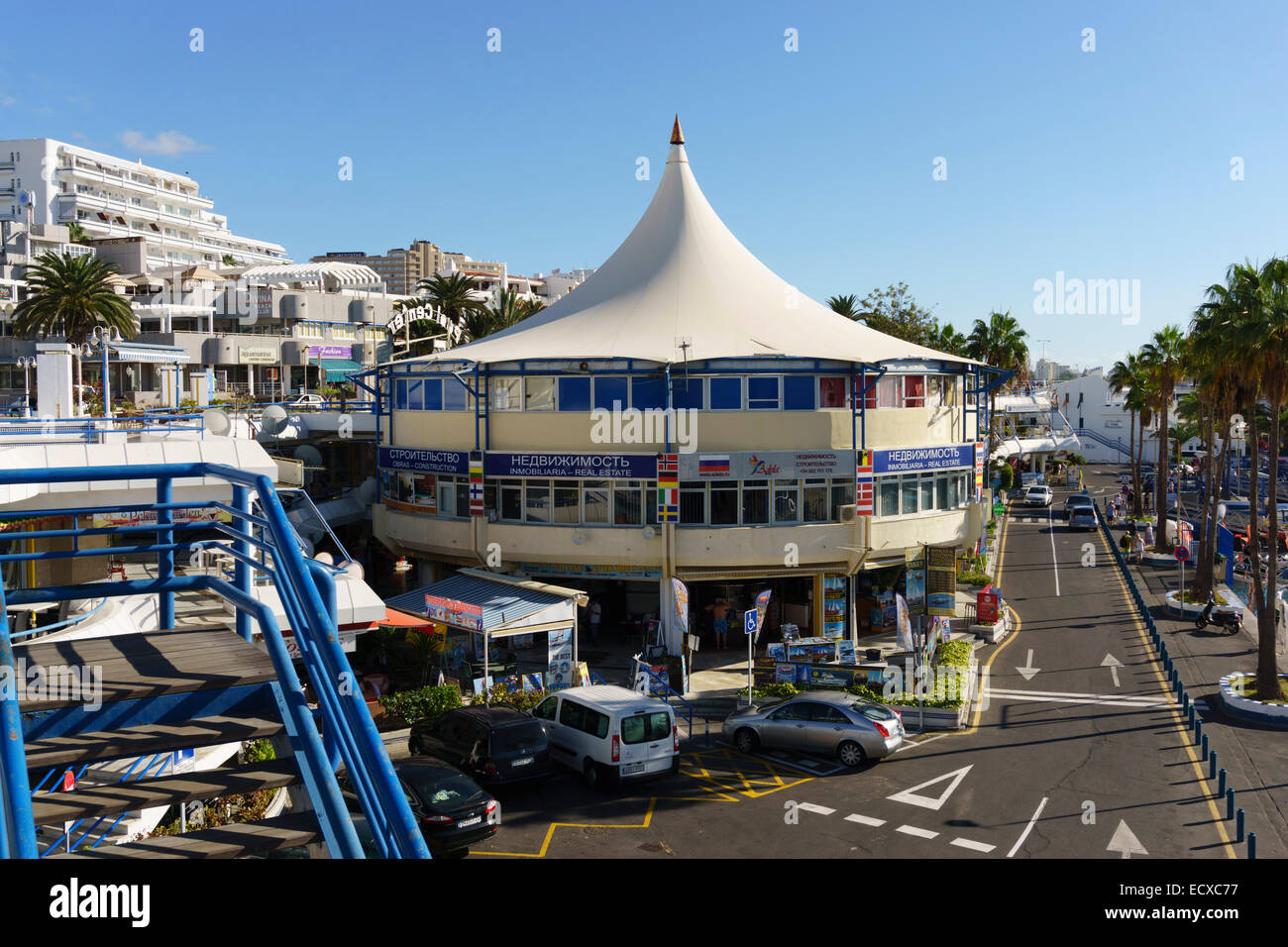 Check-in at Puerto Colón
