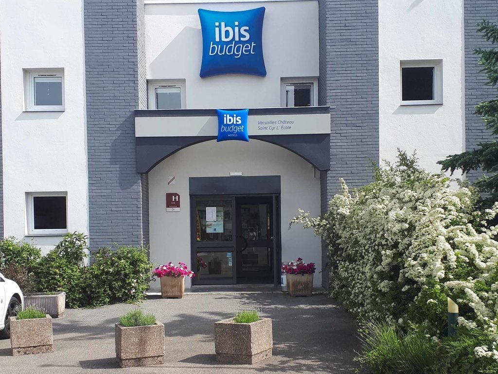 Ibis Versailles Château