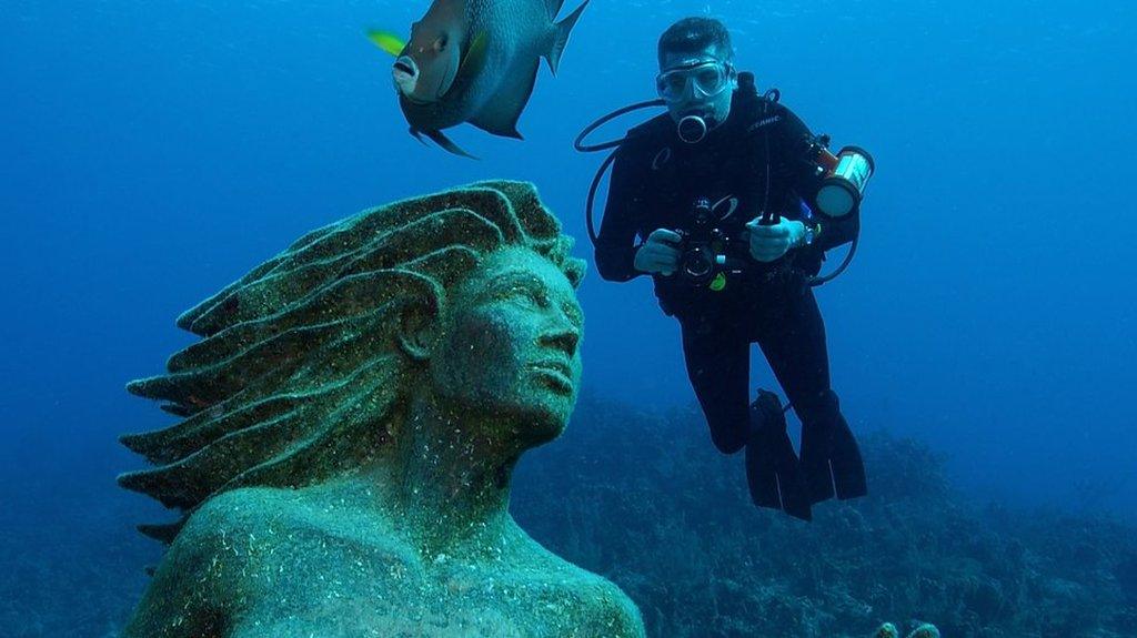 Escambron Underwater Statues