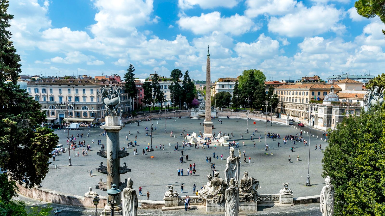 Meet at Piazza del Popolo