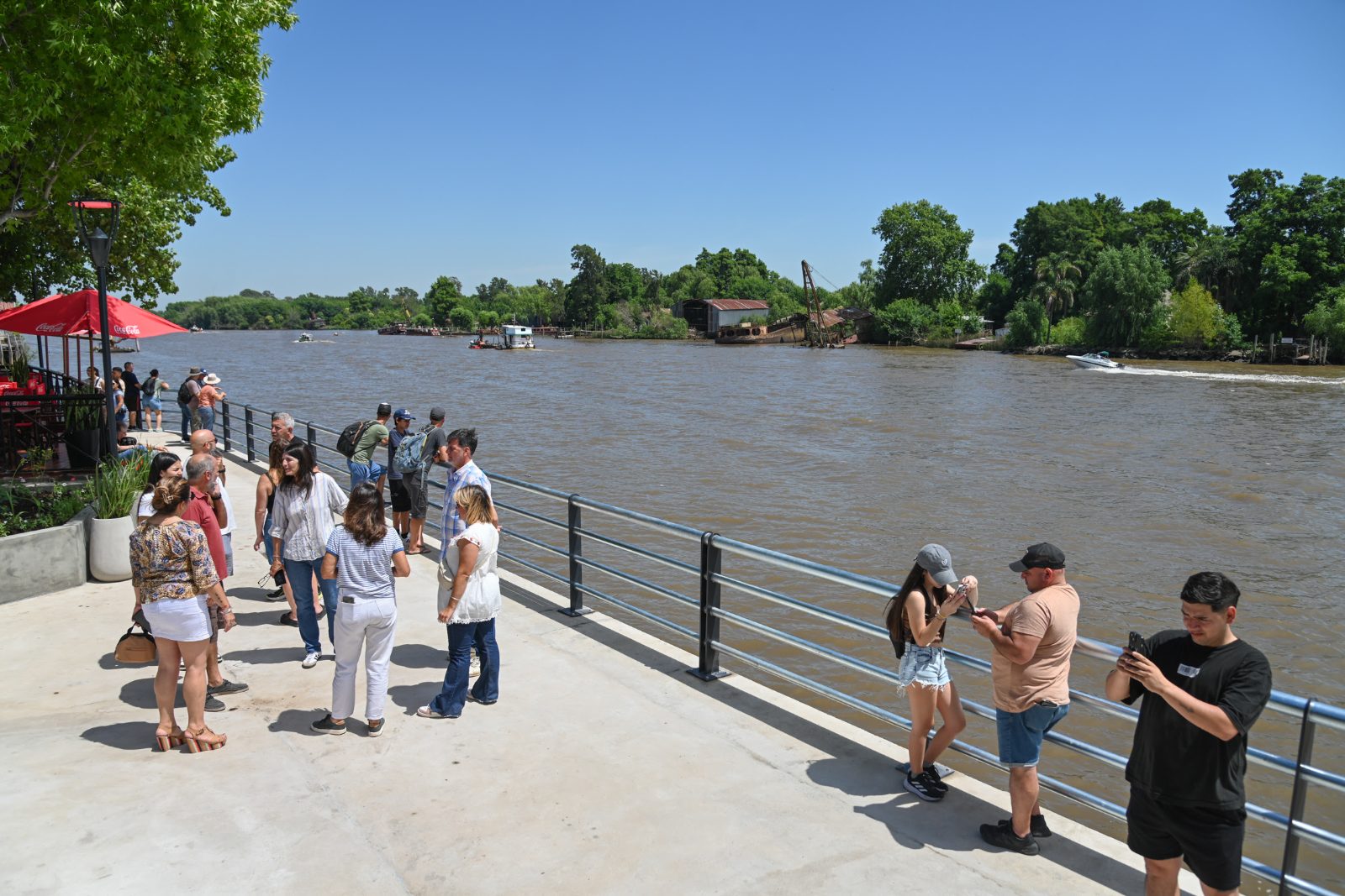 Puerto de Frutos Riverside Walkway