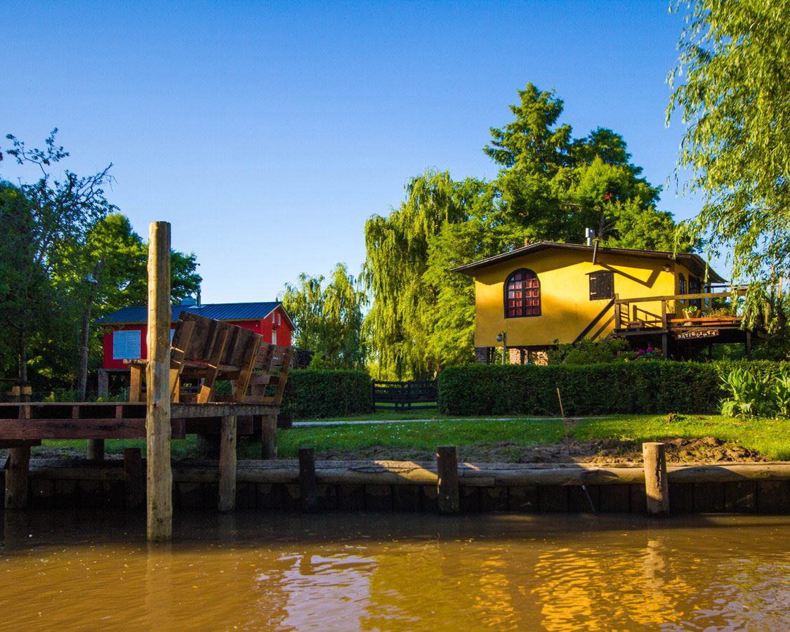 Delta canal houses