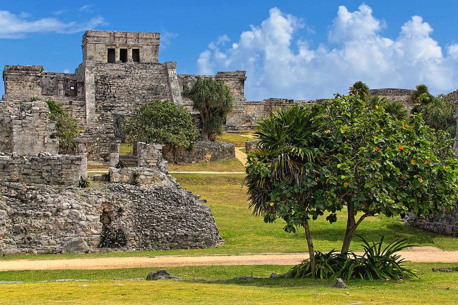 El Castillo