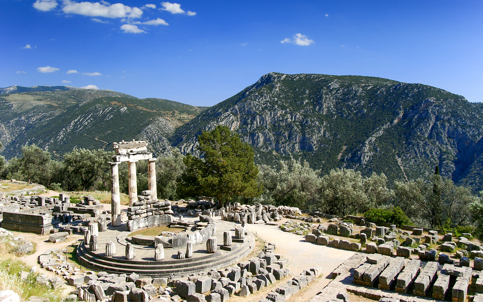 Athena Pronaia