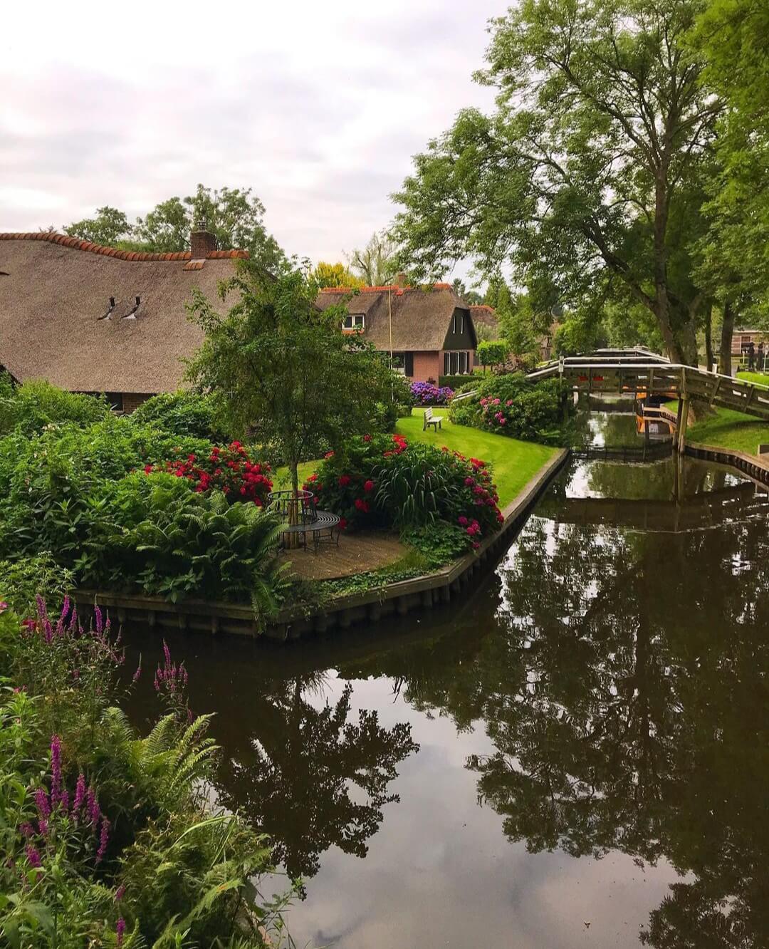 Zuiderpad Canal Path