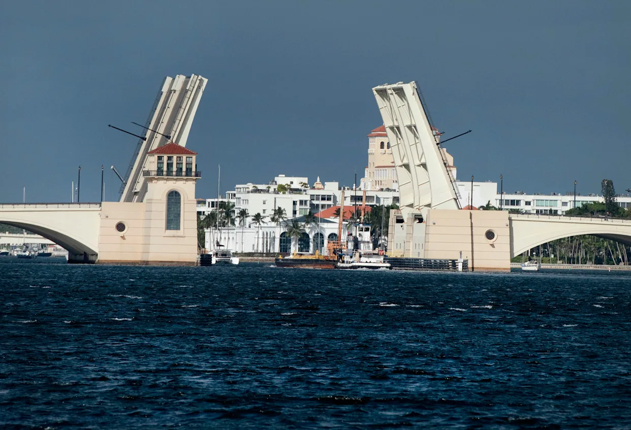 Royal Palm Bridge Corridor