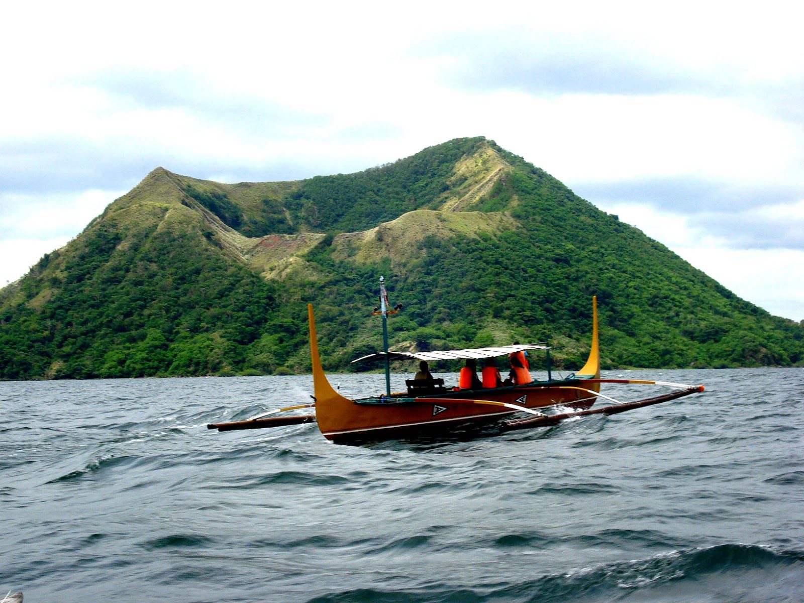 Boat Transit Mid-Lake
