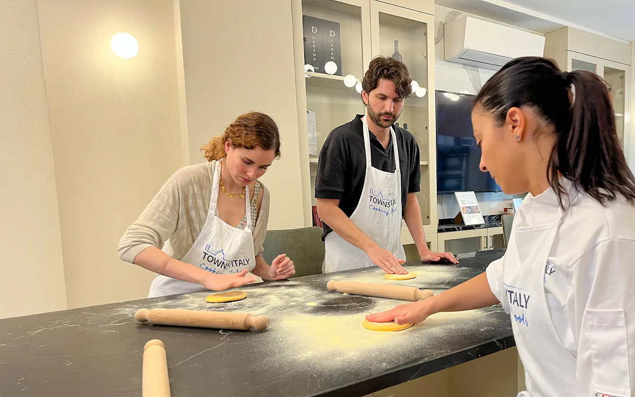 Pasta Kneading Workstation
